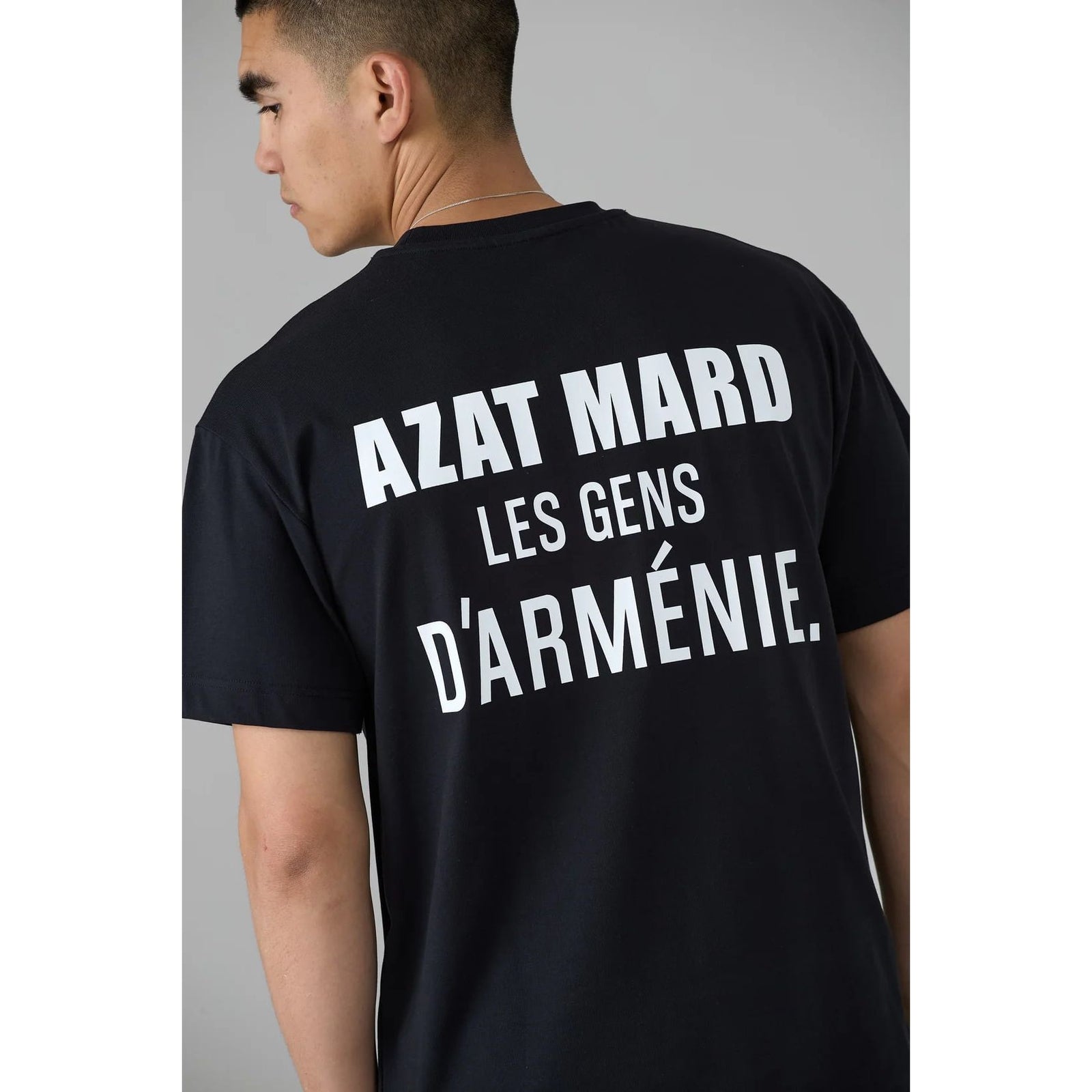 AZAT MARD LES GENS WHITE/BLACK T-SHIRT