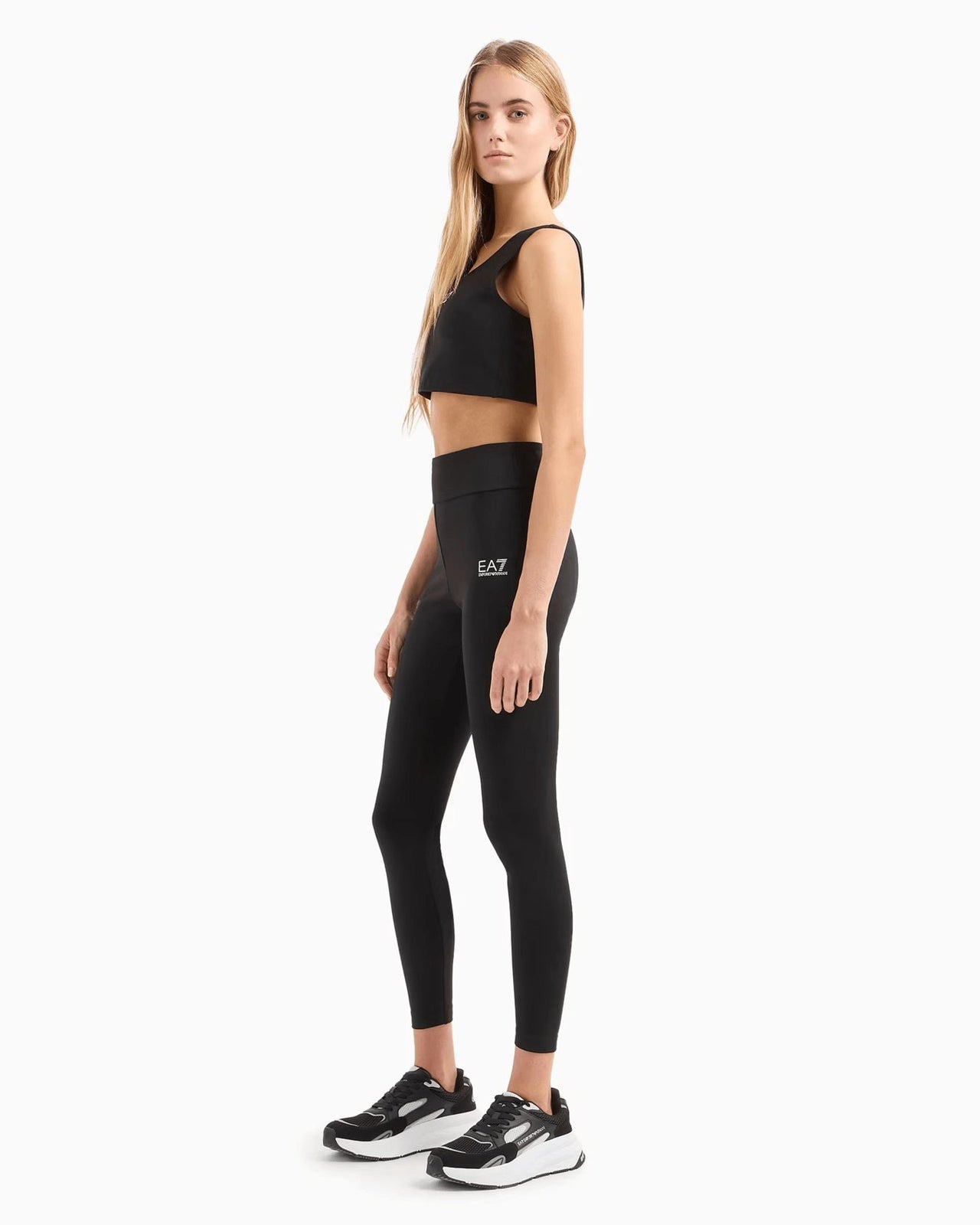 EMPORIO ARMANI Dynamic Athlete sports bra in VIGOR7 technical fabric