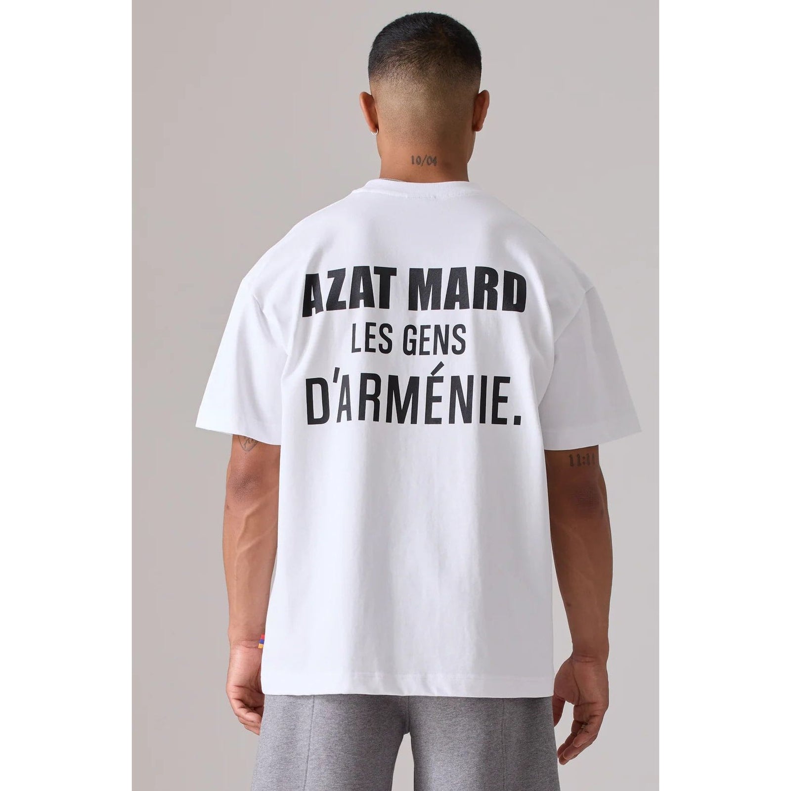 AZAT MARD LES GENS WHITE/BLACK T-SHIRT