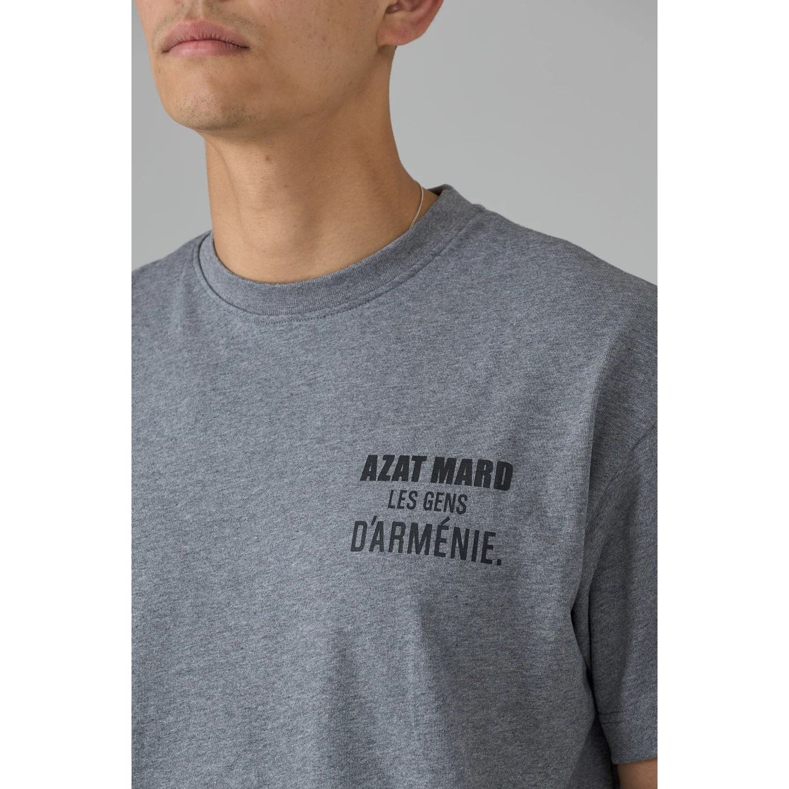 AZAT MARD LES GENS GREY MARL/BLACK T-SHIRT