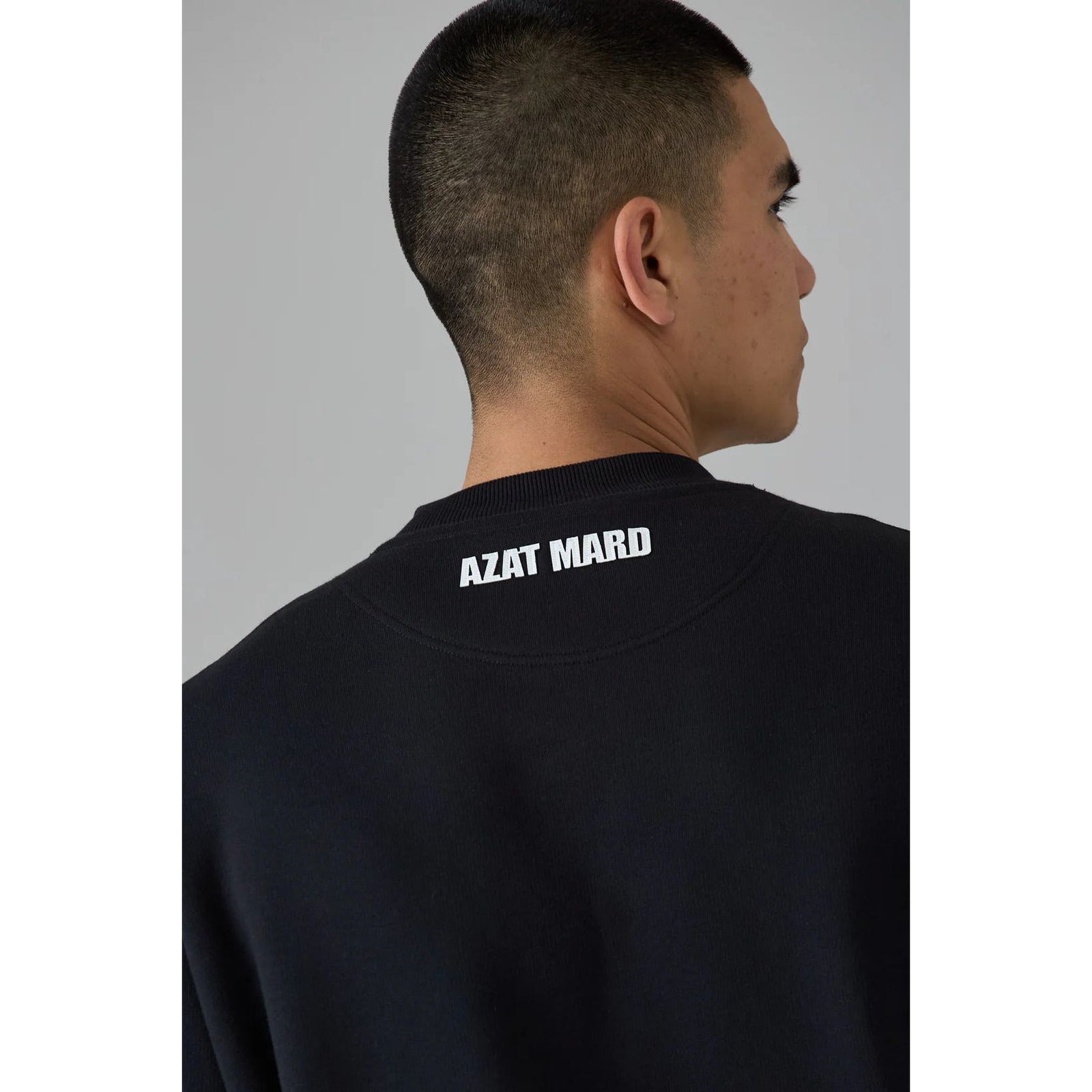 AZAT MARD BLACK FRONT CREST SWEATER