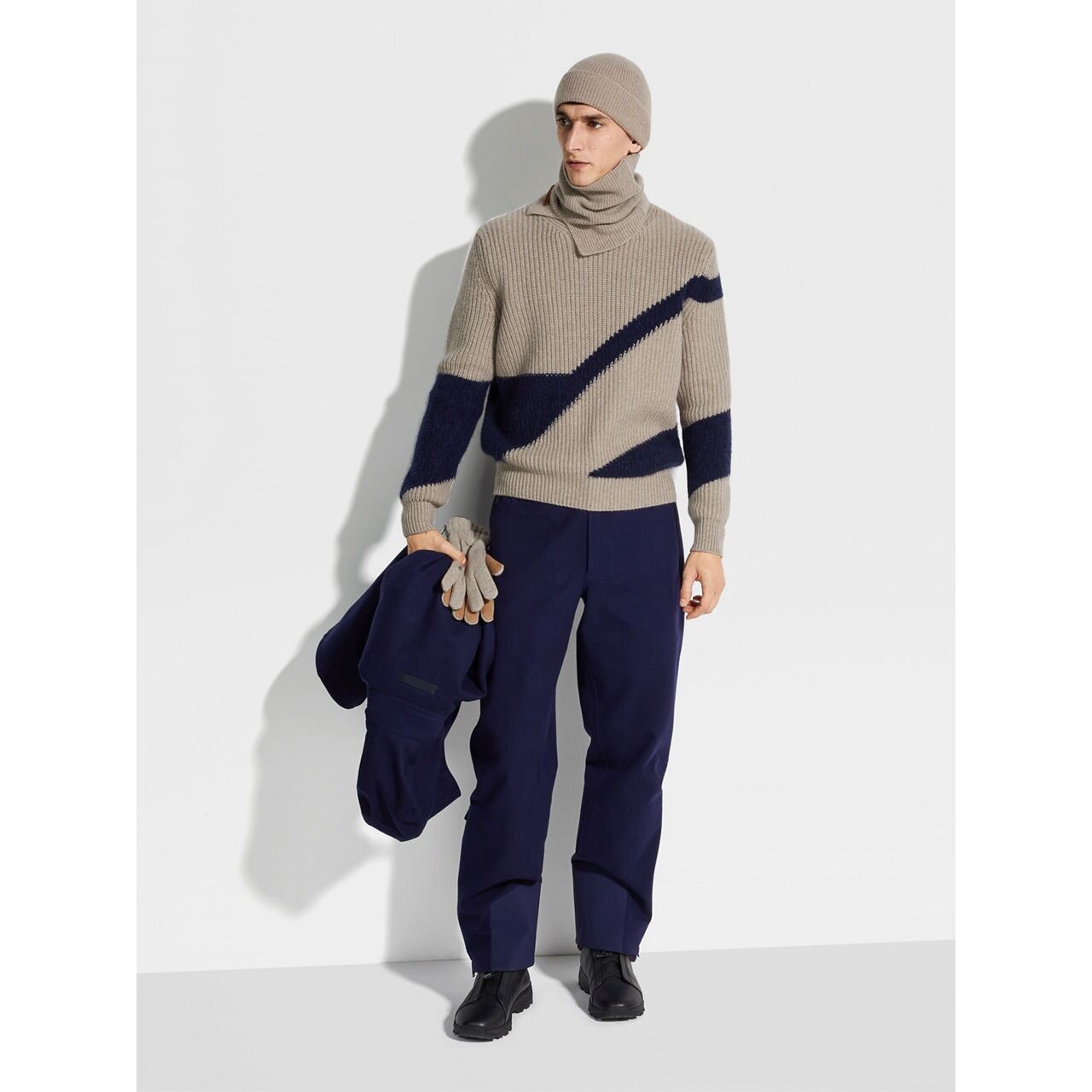 ZEGNA LIGHT TAUPE AND INK BLUE CASHMERE AND SILK CREWNECK