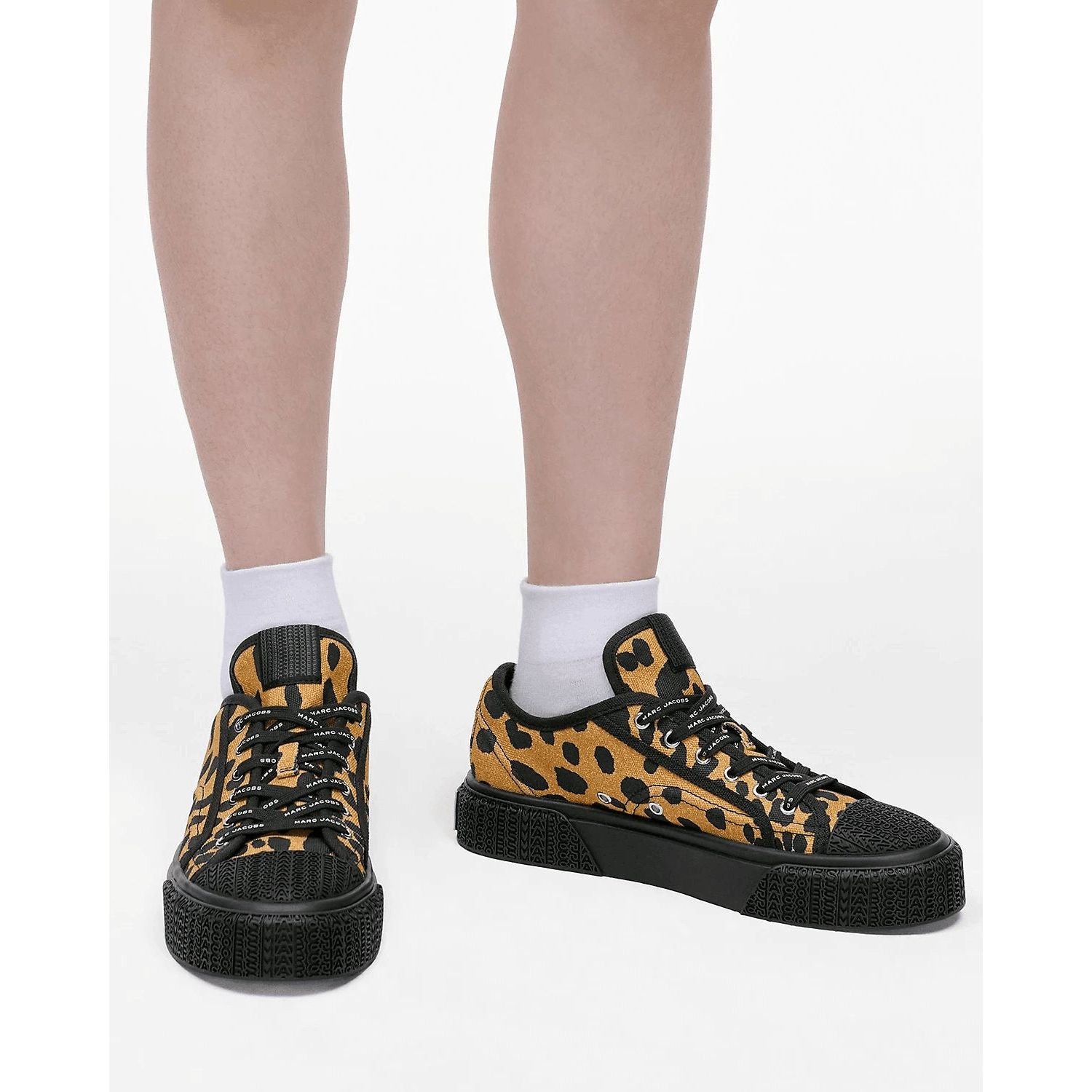 Marc Jacobs THE PRINTED
CANVAS SNEAKER