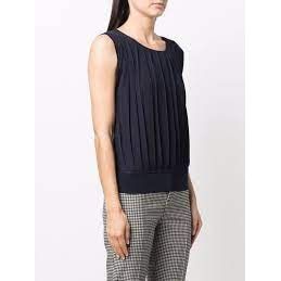 Load image into Gallery viewer, Emporio Armani sleeveless pleated top - Yooto
