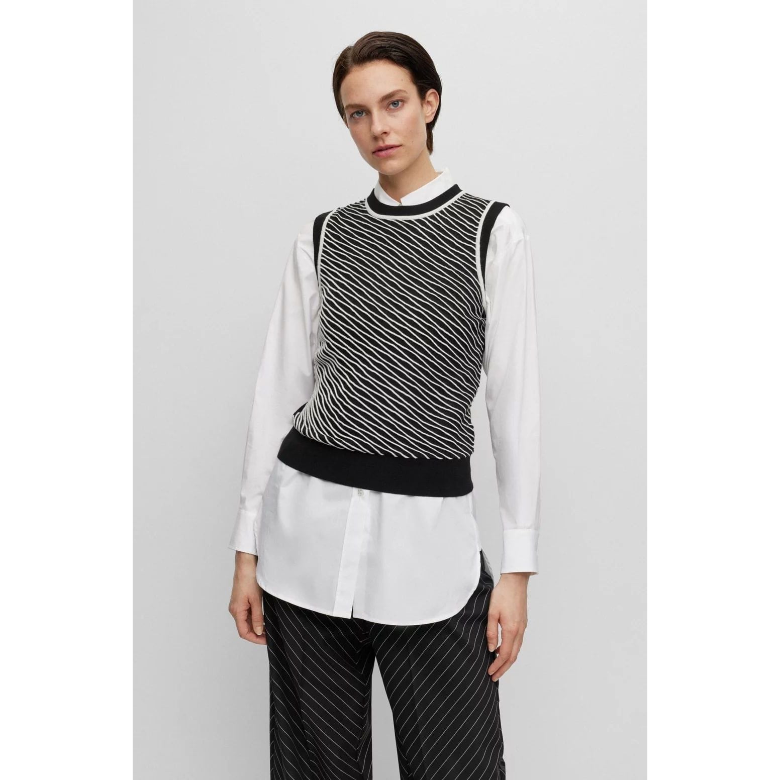 BOSS SLEEVELESS TOP WITH CONTRAST KNITTED PATTERN - Yooto
