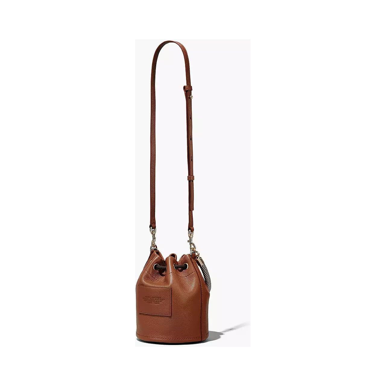 MARC JACOBS THE
LEATHER BUCKET BAG - Yooto