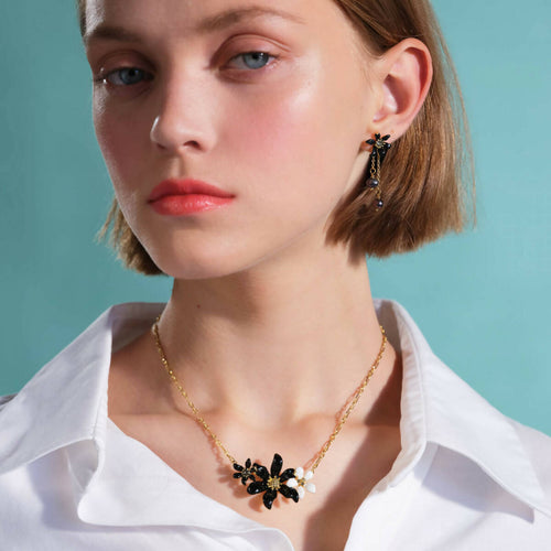 Load image into Gallery viewer, LILY AND RANUNCULUS FLOWER STATEMENT NECKLACE - Yooto
