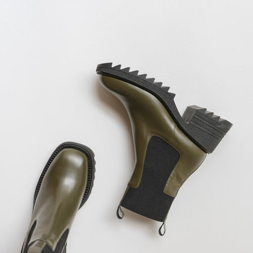 Load image into Gallery viewer, JONAK PARIS BOOTS WITH ELASTICS AND NOTCHED SOLE - Yooto

