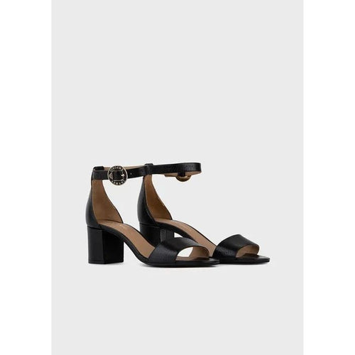 Load image into Gallery viewer, Leather sandals with heel and logoed medal - Yooto
