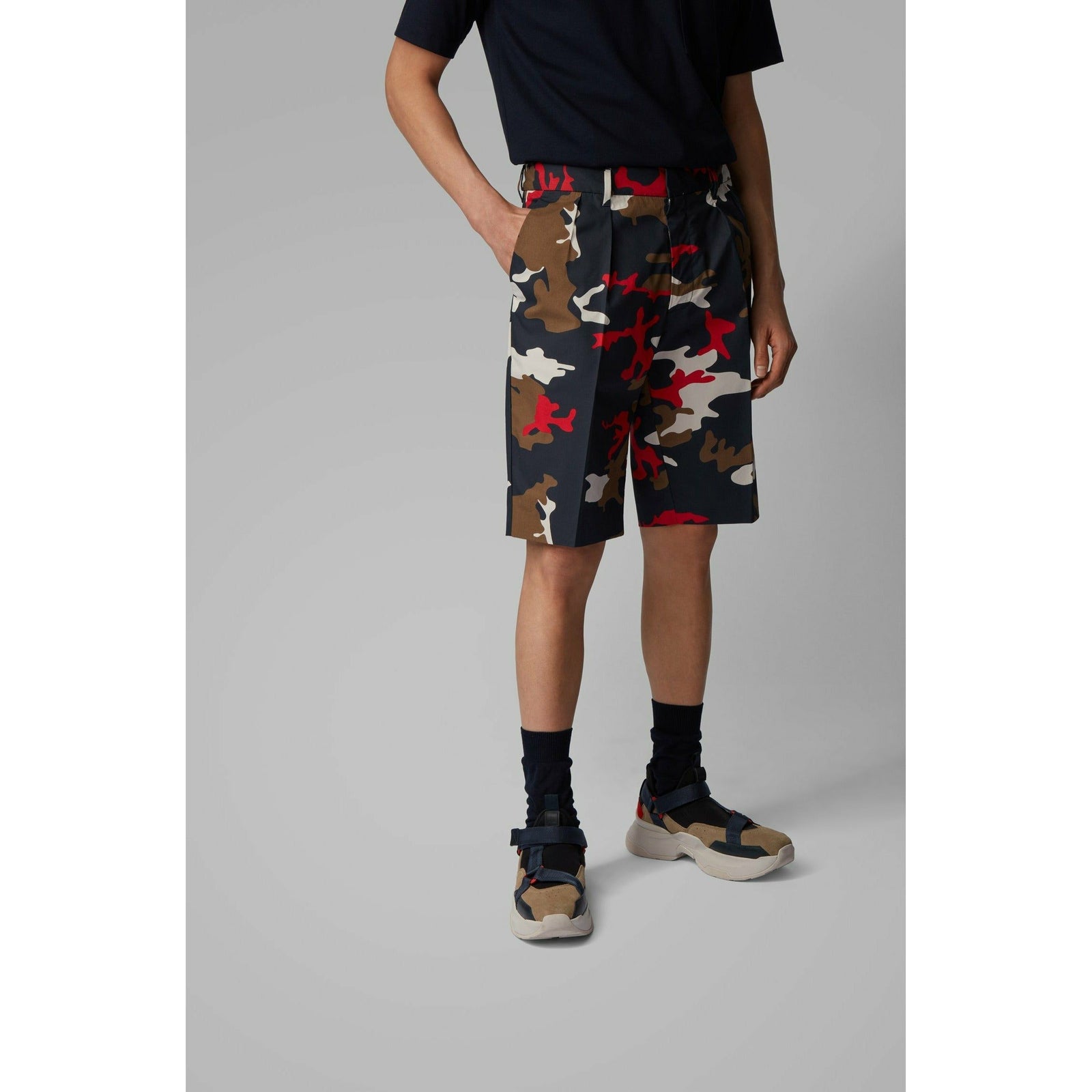 RELAXED-FIT SHORTS IN CAMOUFLAGE-PRINT STRETCH COTTON - Yooto