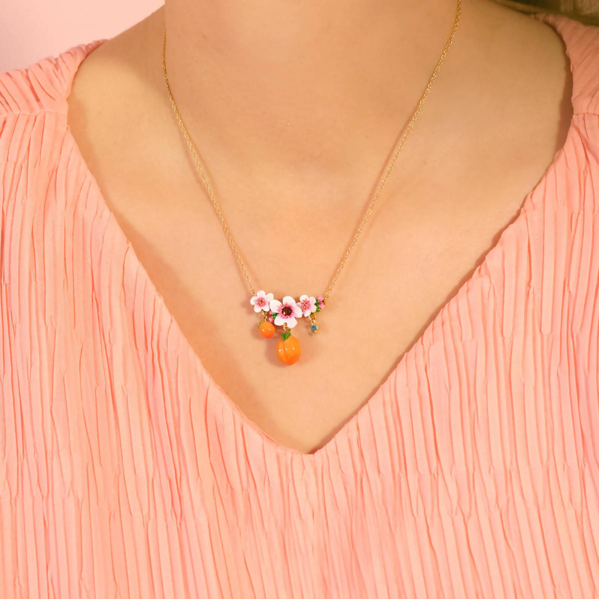 APRICOTS AND FLOWERS STATEMENT NECKLACE - Yooto